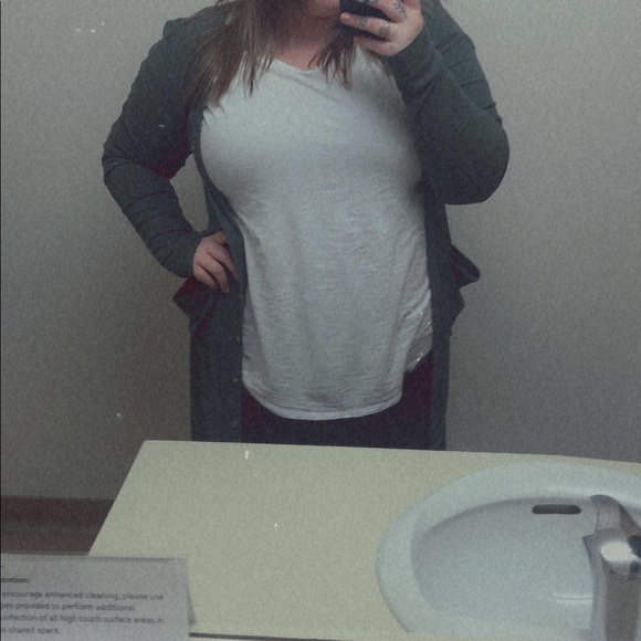 Meet your Posher, Sarah - Picture 7 of 7